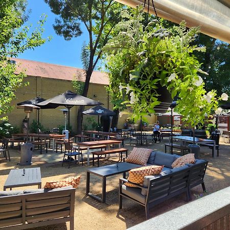 Delatite Hotel Мансфийлд Екстериор снимка