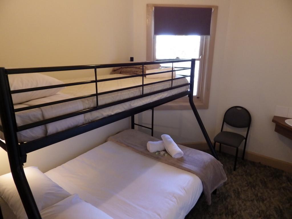 Delatite Hotel Мансфийлд Екстериор снимка