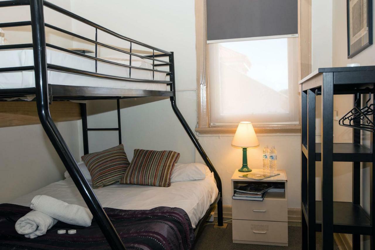 Delatite Hotel Мансфийлд Екстериор снимка